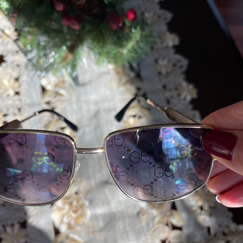 Gucci sunglasses new No box no case